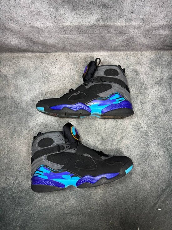 Size 10 | Jordan 8 Aqua With Box | Pre-Owned main image 4